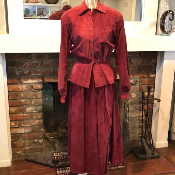 Wilsons Leather Dresses & Skirts - Wilson Vintage Suede flowing skirt and jacket